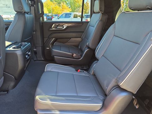 New 2026 GMC Yukon XL Elevation image 16
