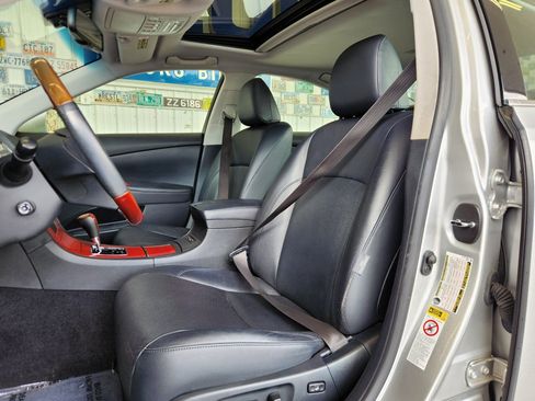 Used 2007 Lexus ES 350 w/ Premium Plus Pkg FWD image 4