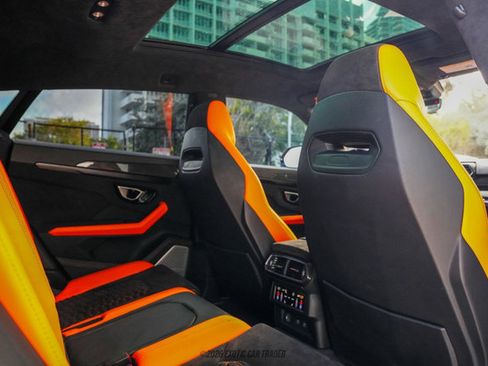 Used 2022 Lamborghini Urus image 37