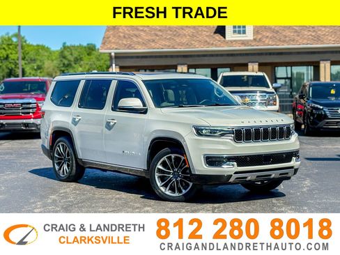 Used 2022 Jeep Wagoneer Series III w/ Premium Group I AWD/4WD image 1
