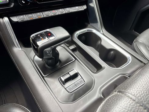 Used 2023 GMC Sierra 1500 Denali AWD/4WD image 25
