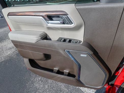 Used 2025 GMC Sierra 1500 SLT w/ SLT Premium Plus Package AWD/4WD image 13