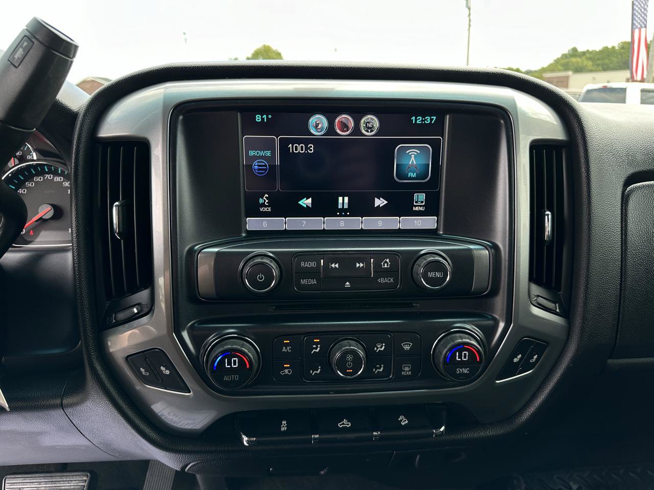 Used 2015 Chevrolet Silverado 1500 LT AWD/4WD image 15