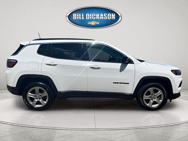 Used 2023 Jeep Compass Latitude AWD/4WD image 10