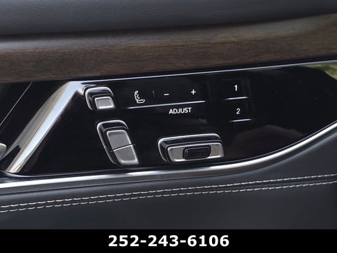Used 2022 Jeep Grand Wagoneer Series II AWD/4WD image 23