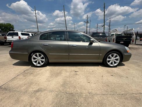 Used 2005 INFINITI Q45 w/ (P01) Premium Pkg RWD image 7