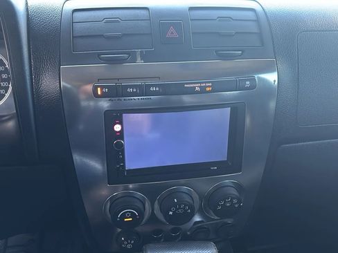 Used 2009 HUMMER H3 Luxury image 14