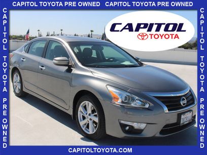 Used 2015 Nissan Altima 2.5 SV w/ Convenience Package