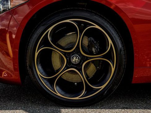 New 2025 Alfa Romeo Giulia AWD w/ Driving Assist Package image 14