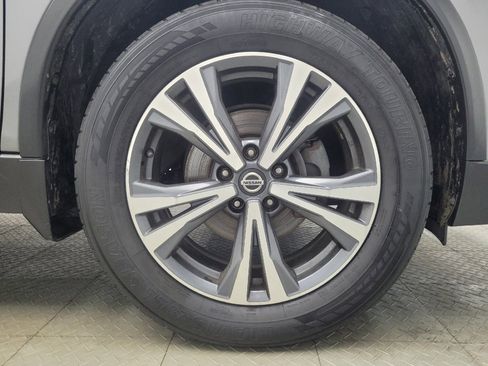 Used 2019 Nissan Rogue SV w/ Premium Package image 31