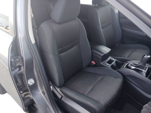 Used 2017 Nissan Rogue SV FWD image 28