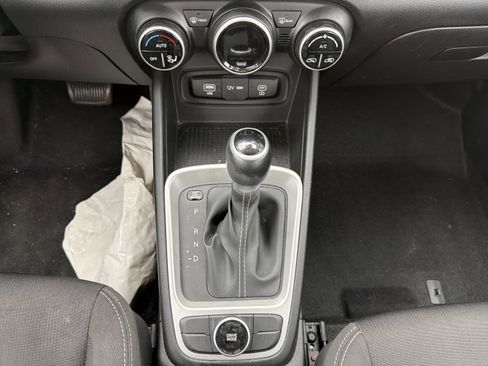 Used 2023 Hyundai Venue SEL w/ Cargo Package FWD image 55