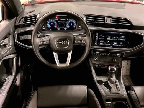 Certified 2025 Audi Q3 2.0T Premium w/ Convenience Package image 5