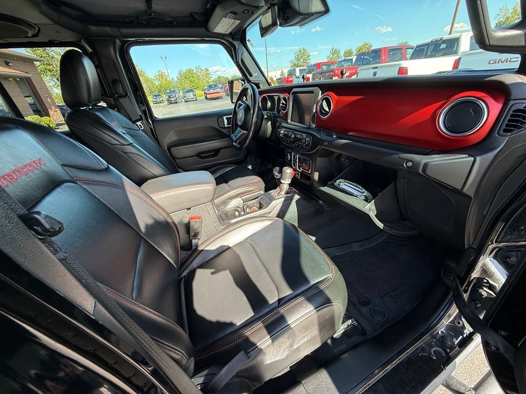 Used 2021 Jeep Gladiator Rubicon AWD/4WD image 18