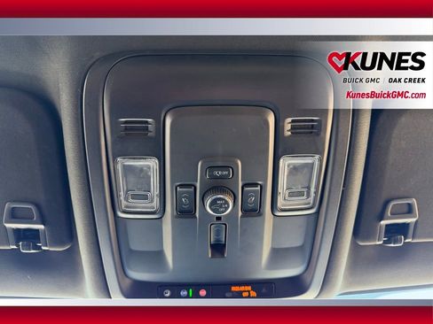 Used 2025 GMC Yukon Denali image 24