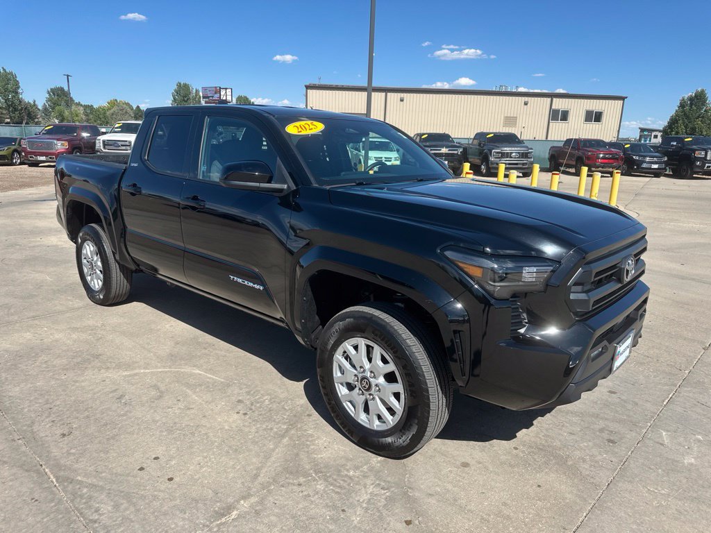 Used 2025 Toyota Tacoma SR5 AWD/4WD image 35