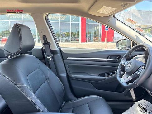 Used 2025 Nissan Altima 2.5 SL AWD/4WD image 9