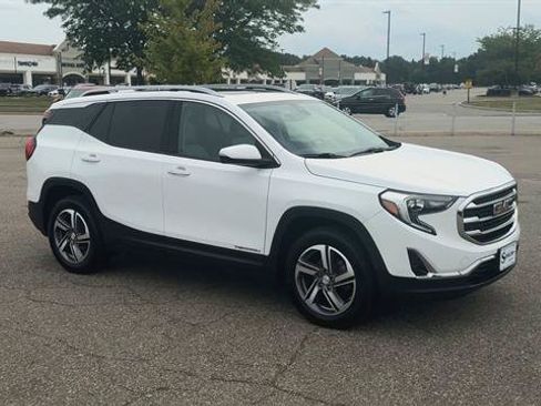 Used 2020 GMC Terrain SLT w/ Preferred Package AWD/4WD image 2