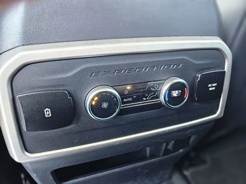 Used 2024 Ford Expedition Max XLT image 28