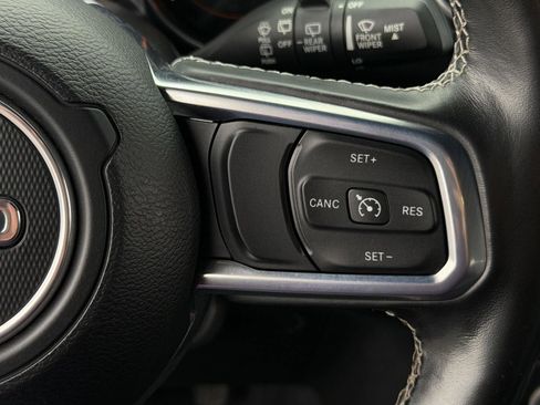 Used 2021 Jeep Wrangler Unlimited Sahara image 23