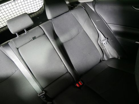Used 2021 Toyota RAV4 LE AWD/4WD image 14