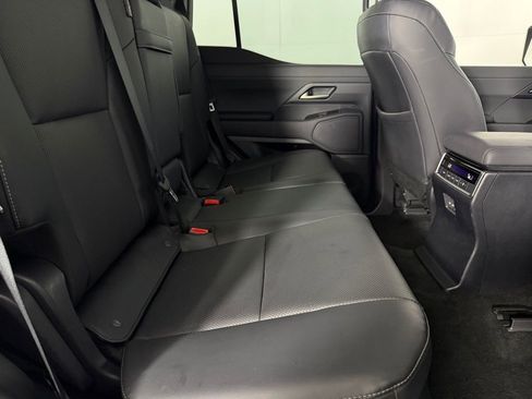 Used 2024 Lexus GX 550 w/ Cold Area Package image 30