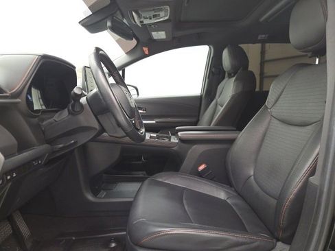 Used 2023 Toyota Sienna XSE image 13