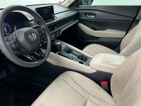 Used 2023 Honda Accord EX image 17