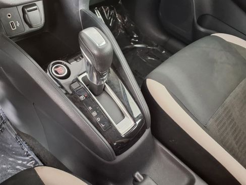 Used 2021 Nissan Versa SV image 17