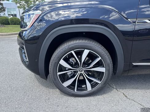 New 2026 Volkswagen Atlas SEL Premium R-Line image 9