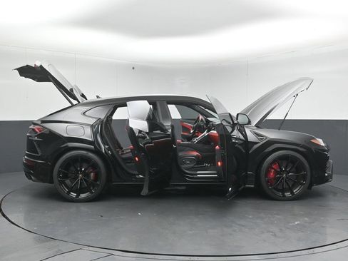 Used 2021 Lamborghini Urus image 61