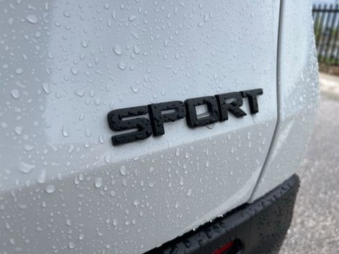 Certified 2026 Honda HR-V Sport image 9