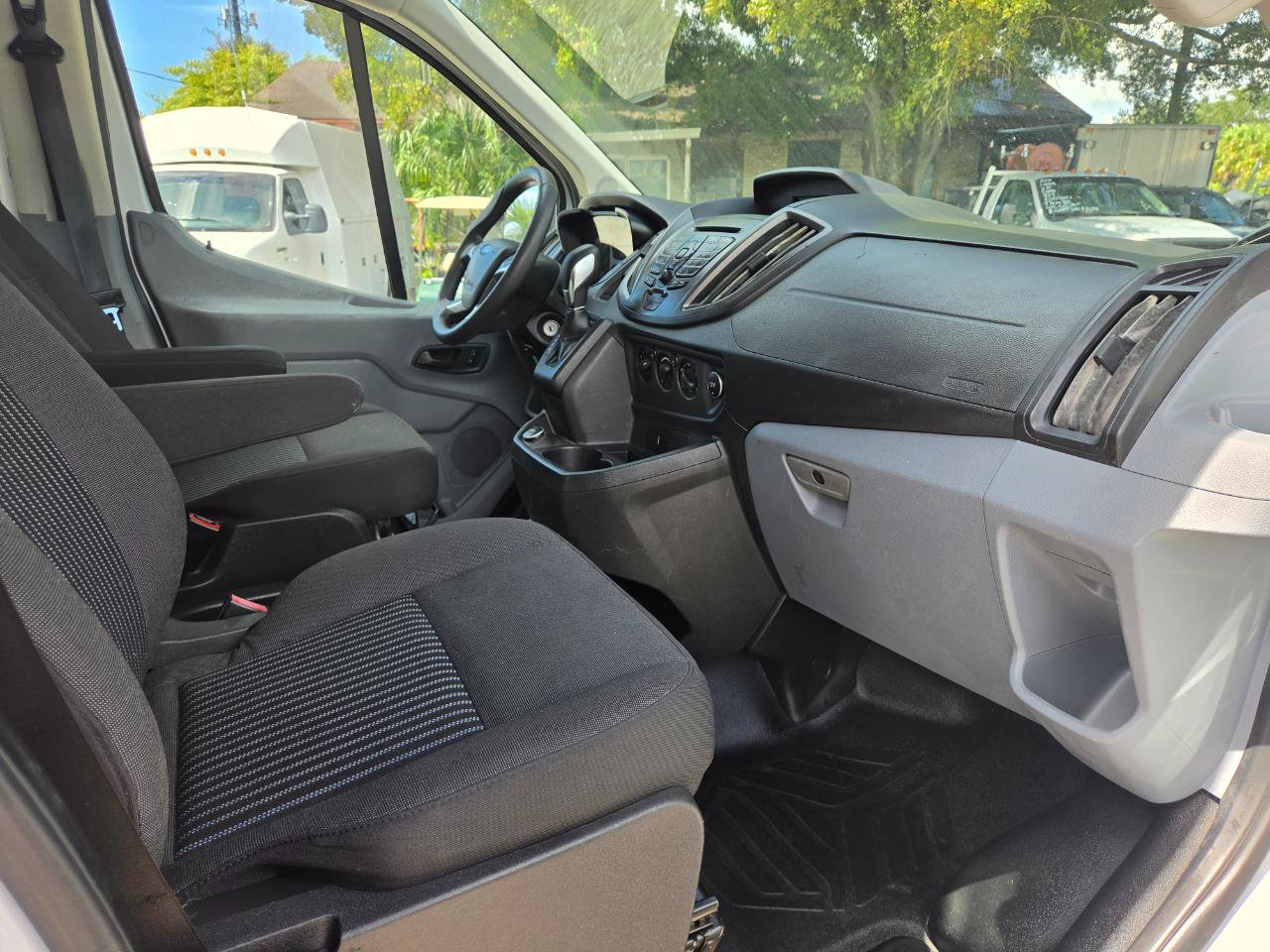 Used 2018 Ford Transit 150 130 Low Roof RWD image 18