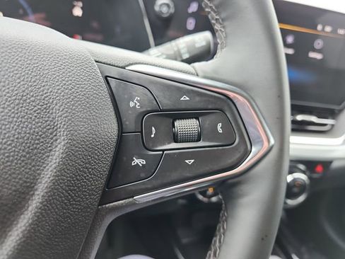 Certified 2025 Chevrolet Trax LT w/ LT Convenience Package image 24