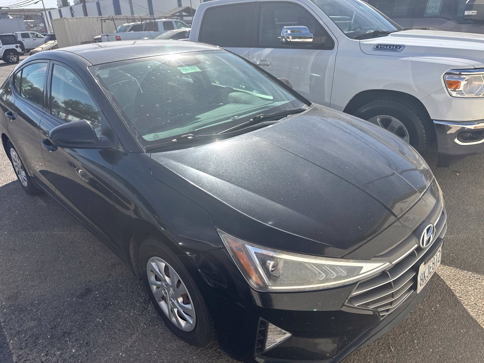 Used 2019 Hyundai Elantra SE w/ Cargo Package FWD image 4