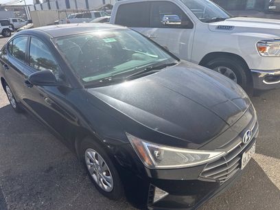 Used 2019 Hyundai Elantra SE w/ Cargo Package