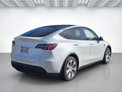 Used 2020 Tesla Model Y Long Range AWD/4WD image 4