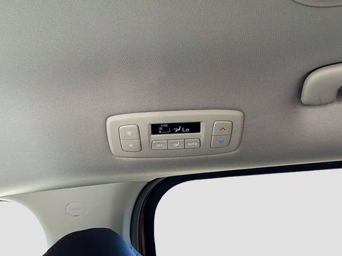 Used 2025 Kia Carnival FWD image 25
