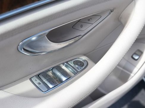 Used 2018 Mercedes-Benz E 300 4MATIC image 42