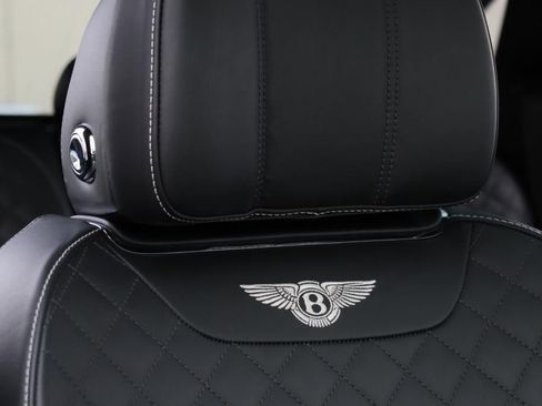 Used 2017 Bentley Bentayga image 71