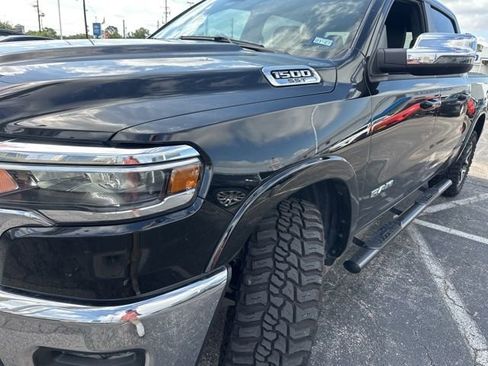Used 2025 RAM 1500 Laramie AWD/4WD image 4
