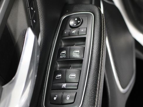 Used 2020 RAM 1500 Laramie w/ Sport Appearance Package AWD/4WD image 5