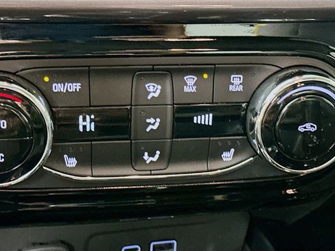 Used 2024 Chevrolet Trax ACTIV w/ Driver Confidence Package image 27