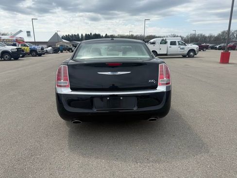 Used 2012 Chrysler 300 C image 7