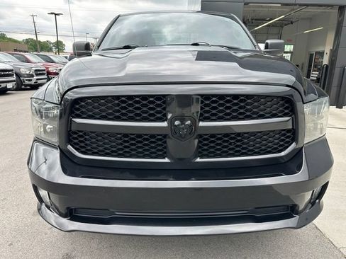 Used 2017 RAM 1500 Express w/ Black Ram 1500 Express Group AWD/4WD image 10