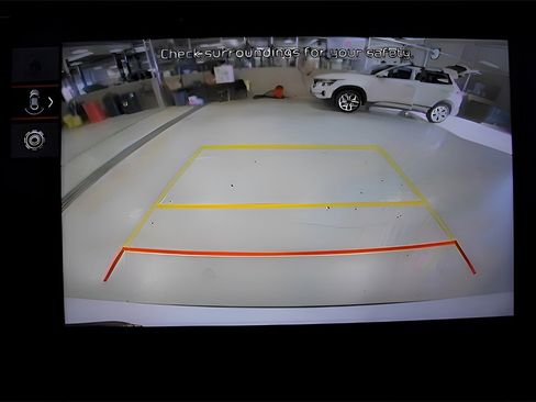 Certified 2022 Kia Sorento LX image 22