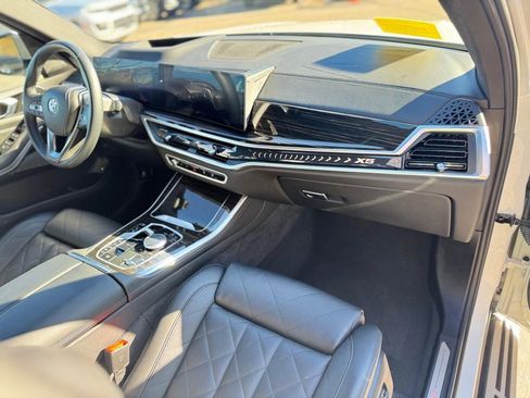 Used 2024 BMW X5 xDrive50e image 22