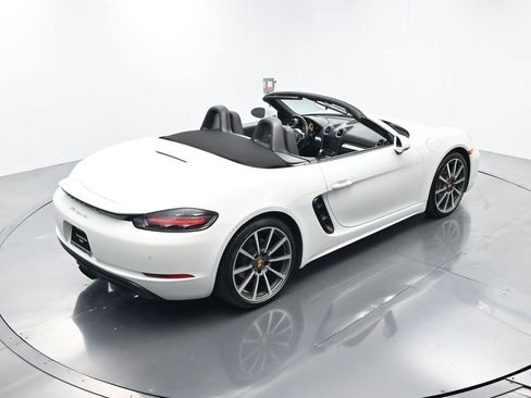 Used 2018 Porsche 718 Boxster image 42
