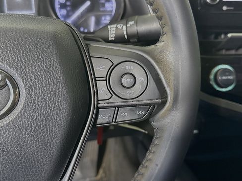 Used 2021 Toyota Camry SE image 15