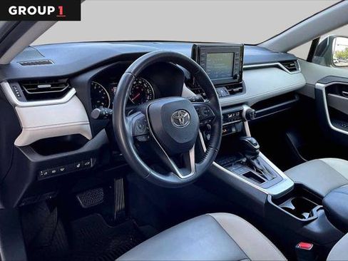 Certified 2019 Toyota RAV4 XLE Premium FWD image 18